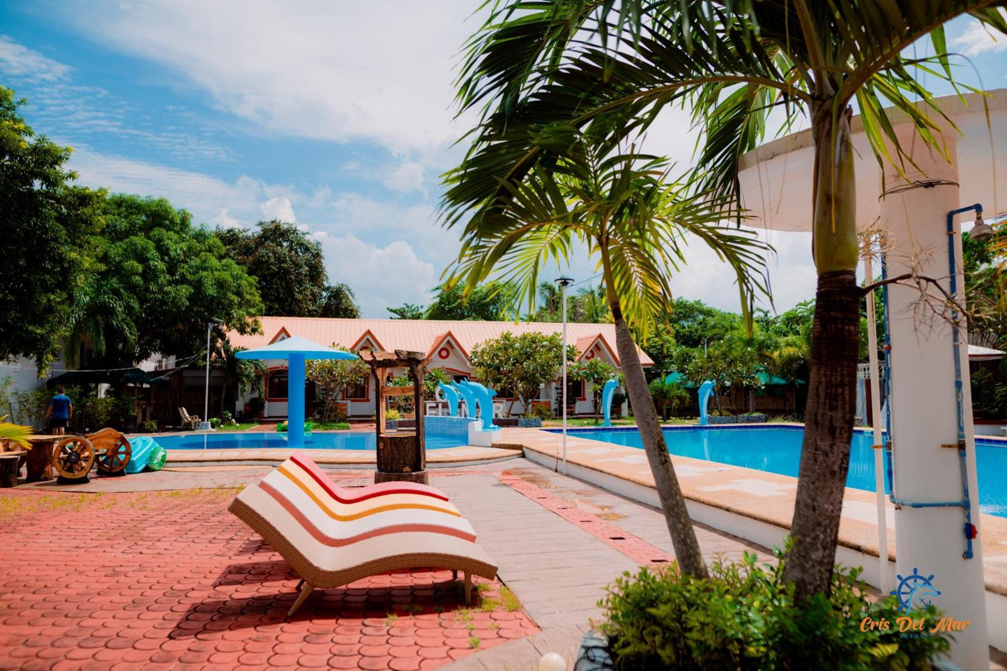 Cris Del Mar Resort Bolinao Esterno foto