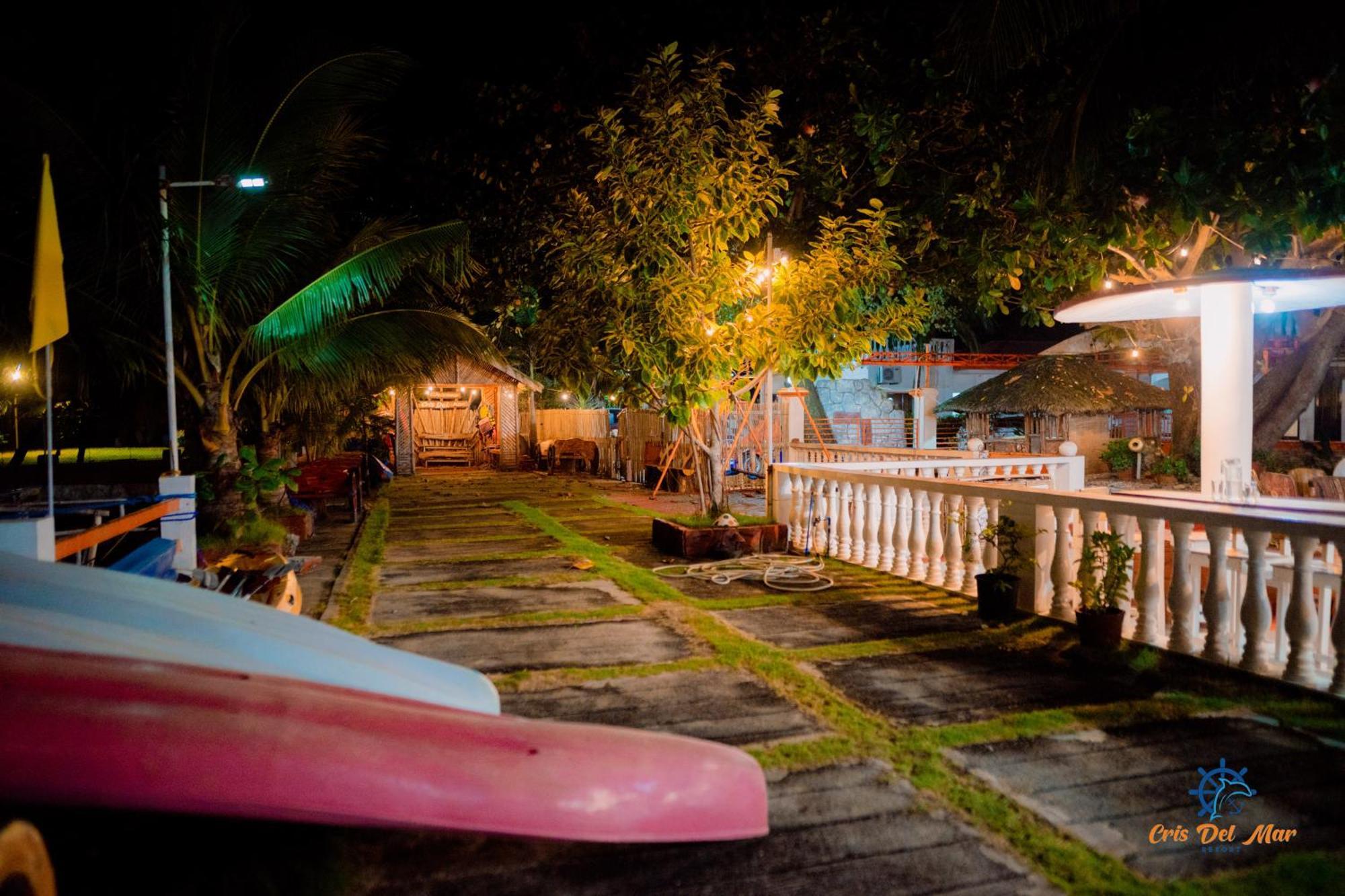 Cris Del Mar Resort Bolinao Esterno foto