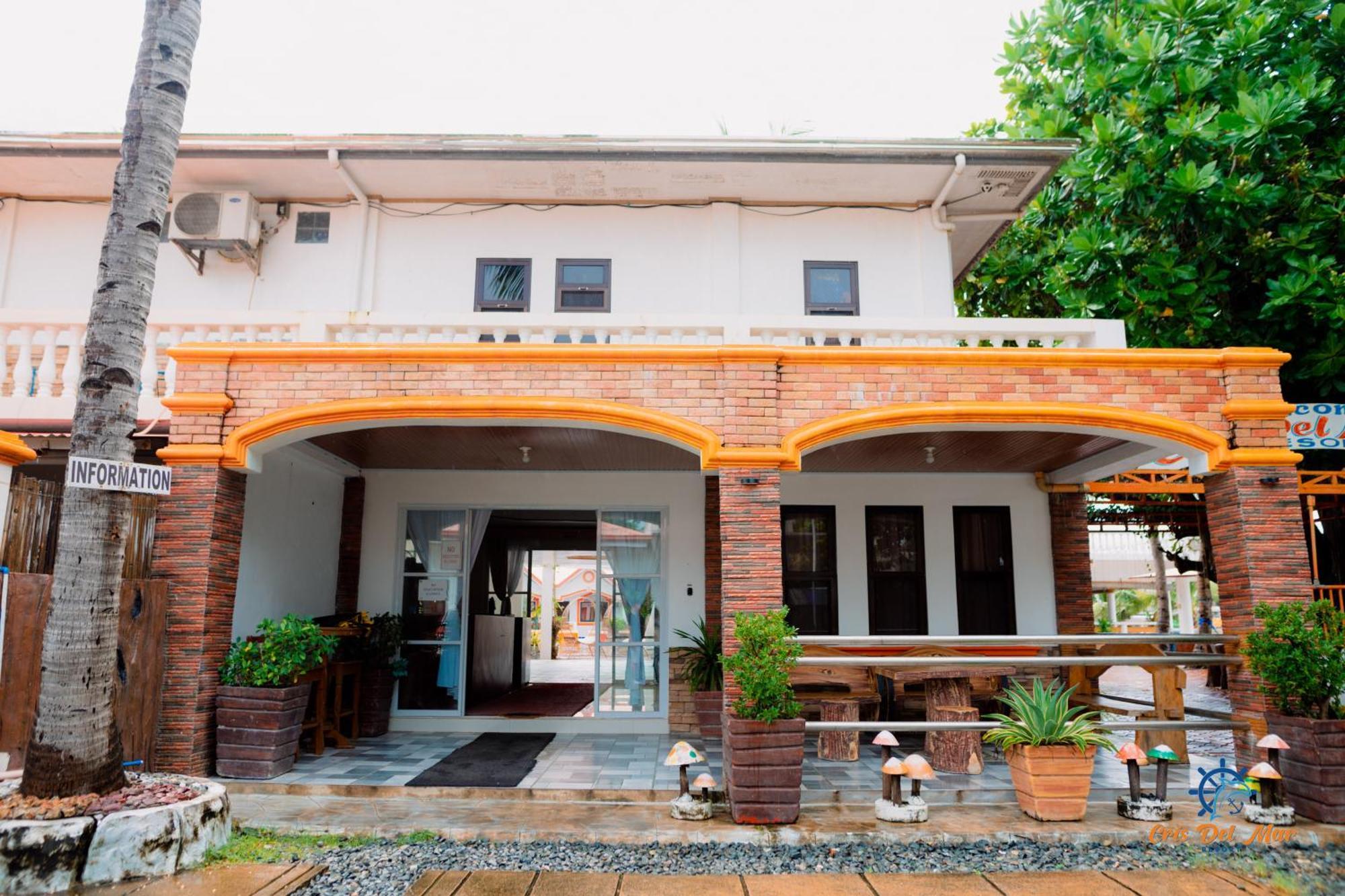 Cris Del Mar Resort Bolinao Esterno foto